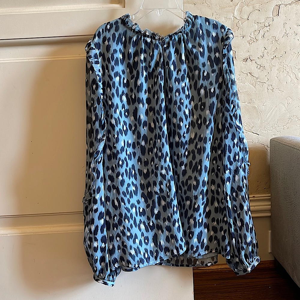 LOFT medium petite business casual blouse, blue leopard print!